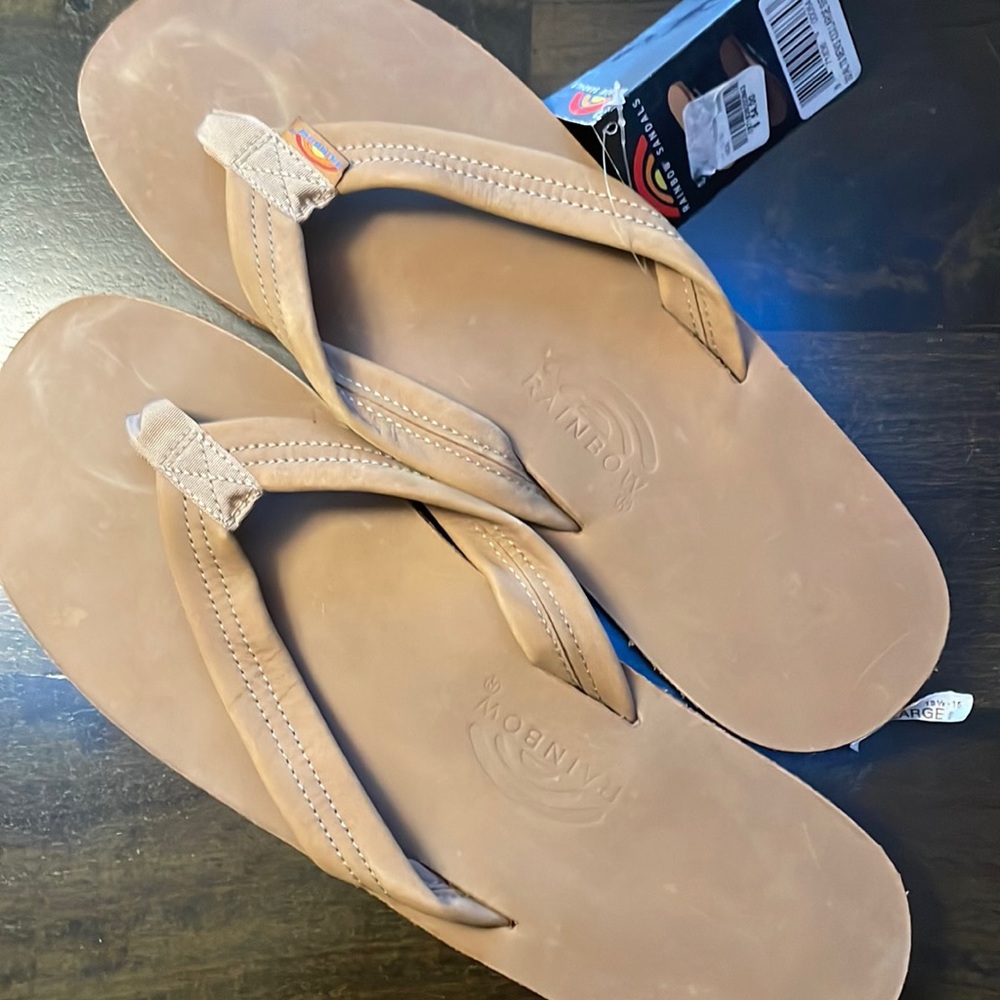 Rainbow Leather flip flops. Color is sierra brown